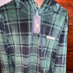 Vineyard vines sherpa hoodie. Size large